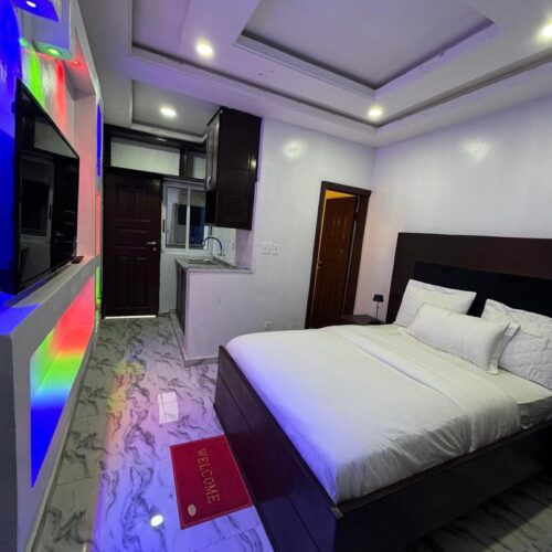 Classic Single Room 2 Buea, Cozy lodge Buea, Tatabong Lodge solo stay, Buea vacation rental for couples TatabongLodge , SingleRoom2Buea ,CozyStayBuea ,CameroonRaceOfHope, RelaxInBuea